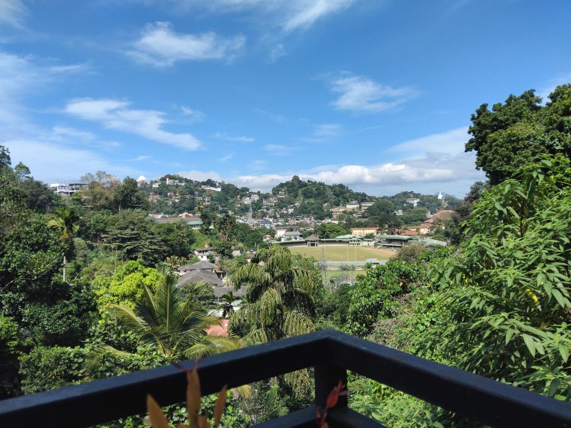 Kelum Homestay Kandy Exterior foto